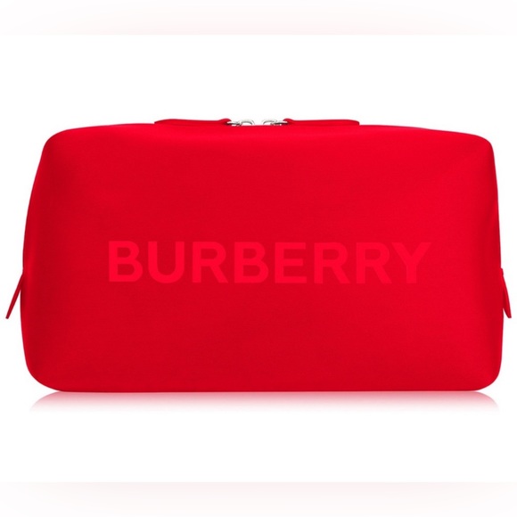 Burberry cosmetics bag - Picture 1 of 9